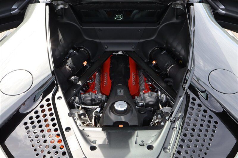 Used 2021 Ferrari SF90 Stradale AWD/4WD image 32