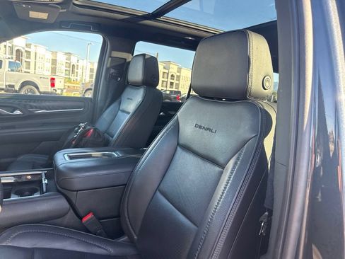 Used 2022 GMC Yukon Denali w/ Denali Premium Package AWD/4WD image 23