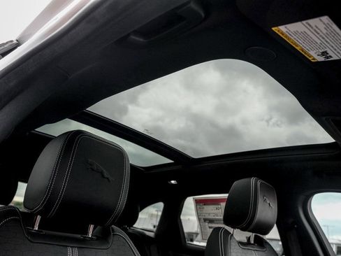 New 2026 Jaguar F-PACE R-Dynamic S image 22