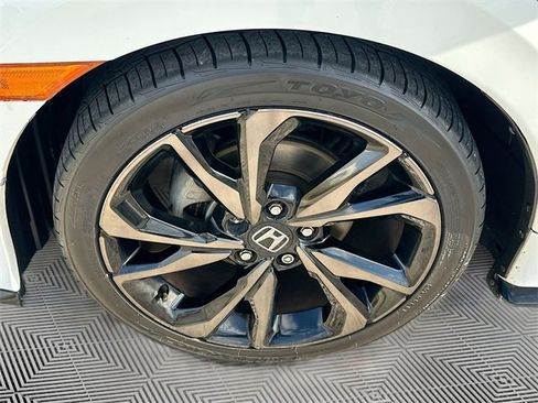 Used 2017 Honda Civic Sport Touring image 28