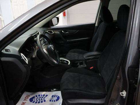 Used 2016 Nissan Rogue SV FWD image 10