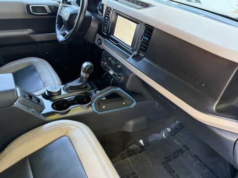 Used 2023 Ford Bronco Wildtrak AWD/4WD image 16