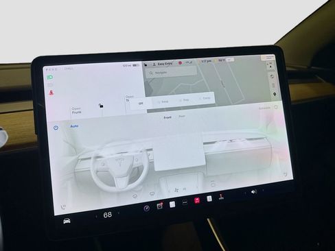 Used 2020 Tesla Model 3 Standard Range Plus image 19