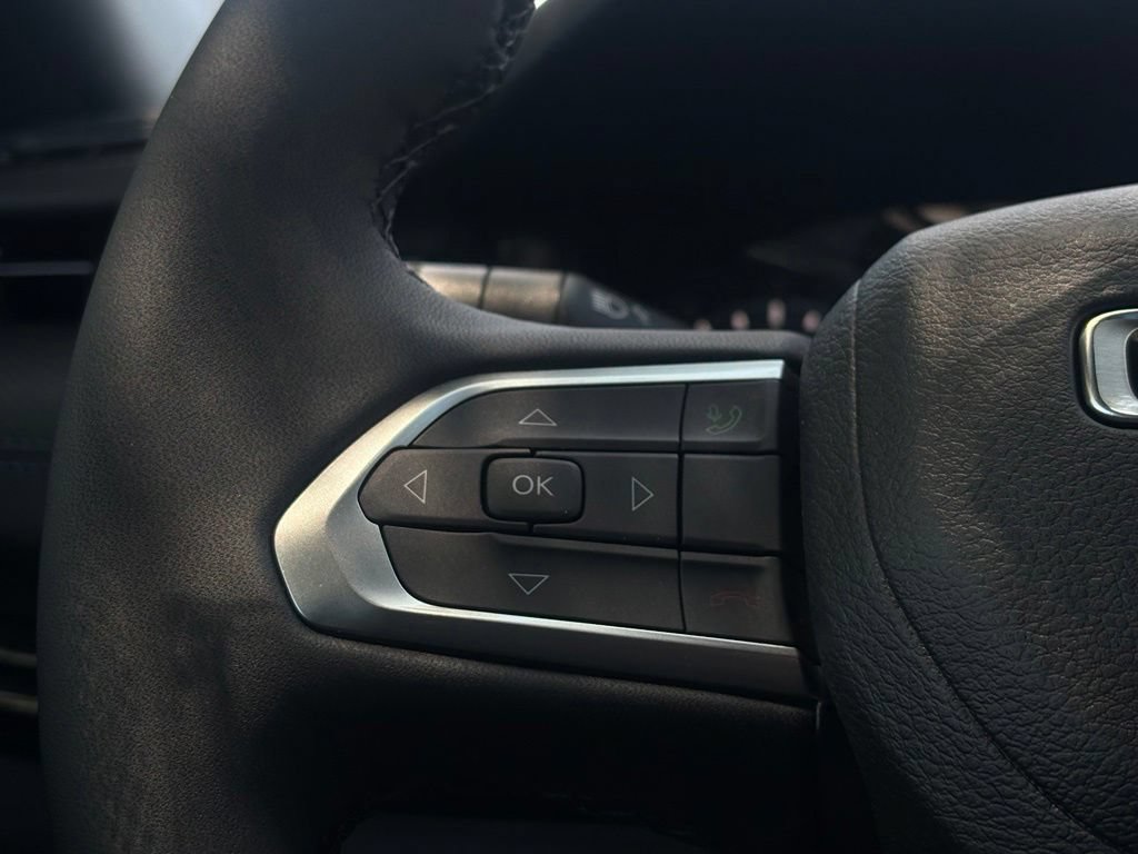 New 2026 Jeep Compass Latitude AWD/4WD image 11