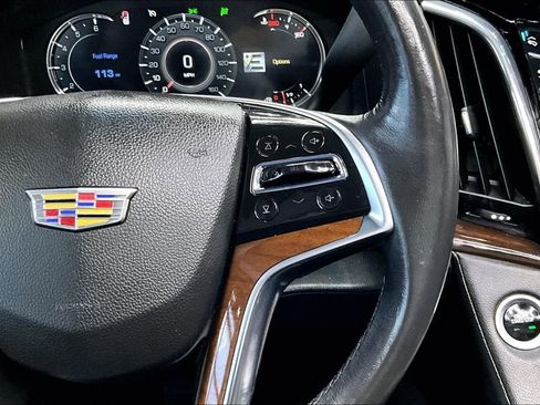 Used 2016 Cadillac Escalade Luxury image 12