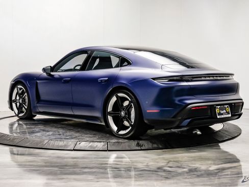 Used 2020 Porsche Taycan Turbo image 8