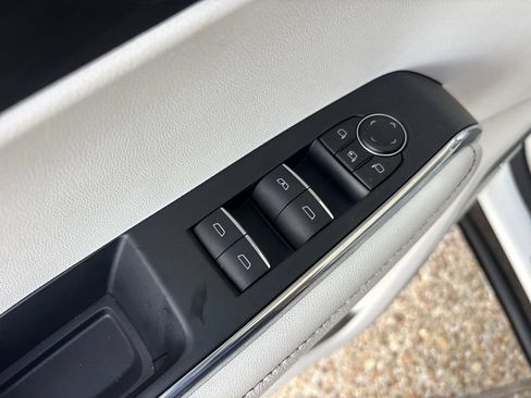 Certified 2024 GMC Acadia Denali AWD/4WD image 23