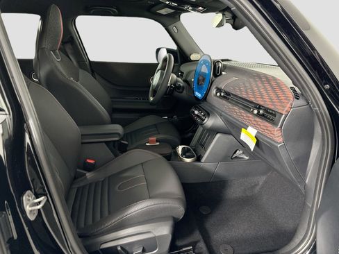 Certified 2025 MINI Cooper S image 25