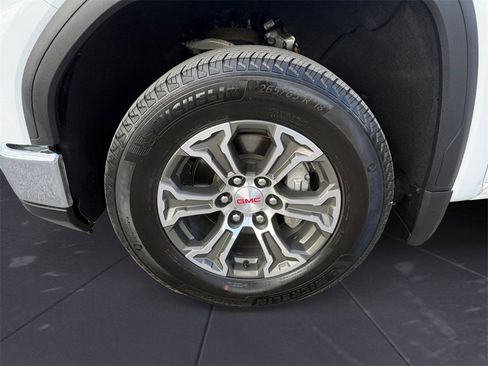 Used 2025 GMC Sierra 1500 SLT image 14