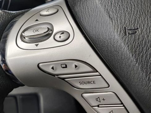 Used 2018 Nissan Murano SV image 18