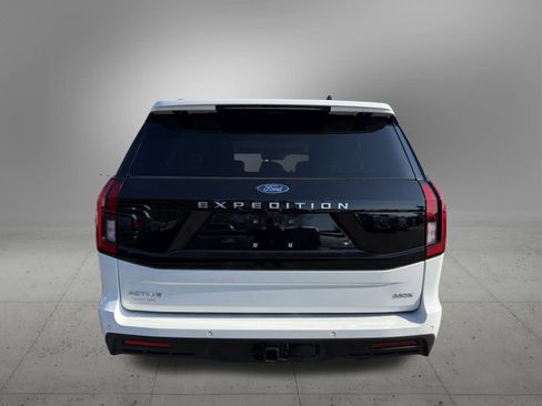 Used 2025 Ford Expedition Max Active image 8