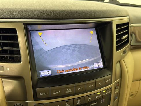 Used 2014 Lexus LX 570 4WD image 21