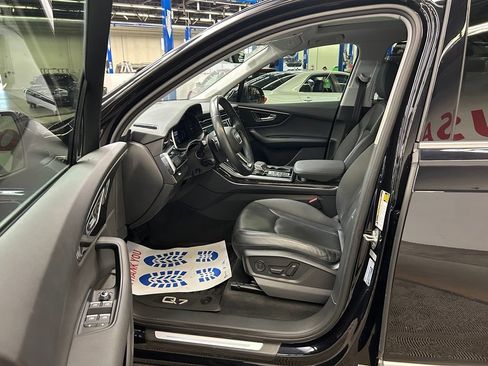Used 2020 Audi Q7 3.0T Premium Plus w/ Premium Plus Package AWD/4WD image 18