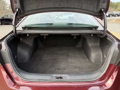 Used 2025 Nissan Altima 2.5 SV image 29