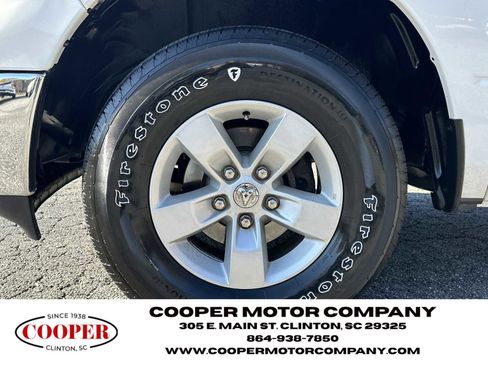 Used 2020 RAM 1500 Classic SLT image 11