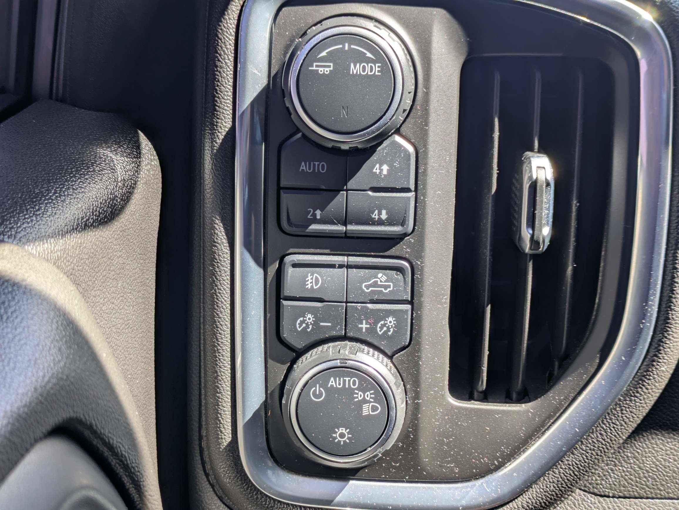 Used 2021 Chevrolet Silverado 1500 RST AWD/4WD image 30