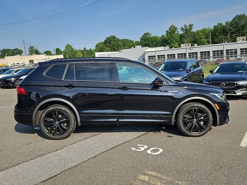Used 2022 Volkswagen Tiguan SE R-Line AWD/4WD image 6