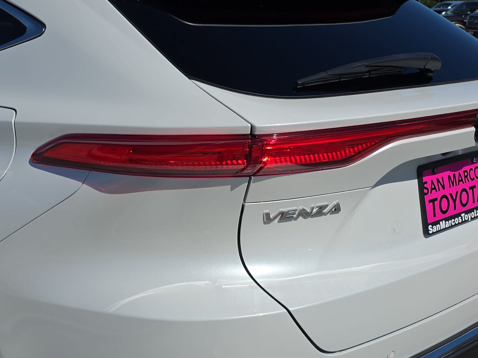 Used 2023 Toyota Venza XLE AWD/4WD image 29
