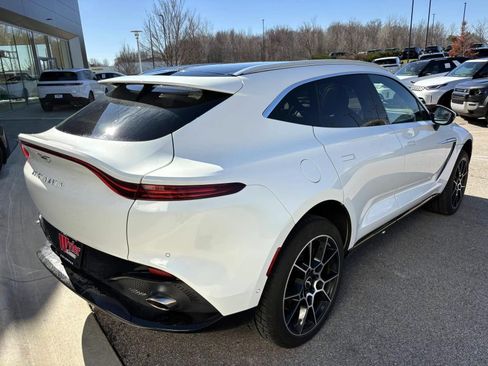 Used 2021 Aston Martin DBX image 5