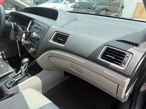 Used 2014 Honda Civic LX image 25