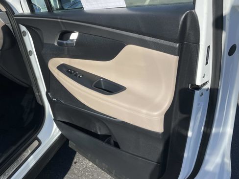 Used 2020 Hyundai Santa Fe Limited image 27