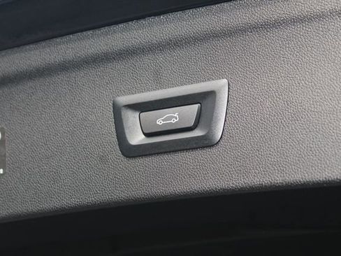 New 2026 BMW iX xDrive45 w/ M Sport Package image 7