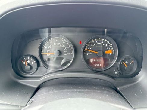 Used 2014 Jeep Patriot Latitude AWD/4WD image 15