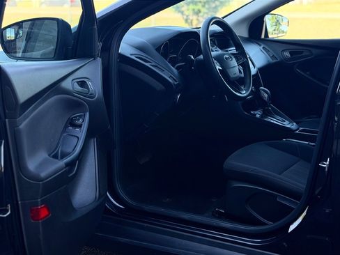 Used 2016 Ford Focus S FWD image 6
