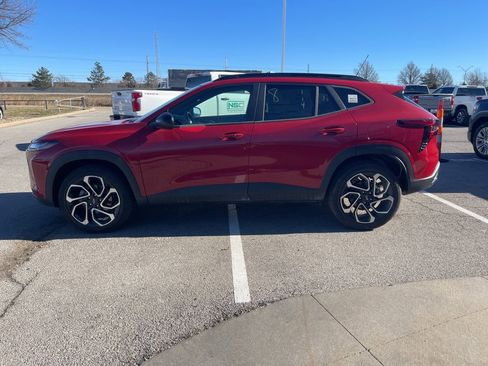 New 2026 Chevrolet Trax RS w/ Sunroof Package image 6