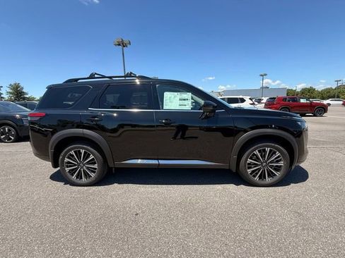 New 2026 Nissan Pathfinder Platinum AWD/4WD image 4