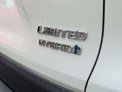 Used 2020 Toyota RAV4 Limited AWD/4WD image 13