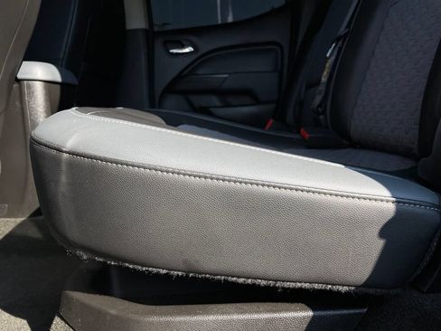Used 2016 Chevrolet Colorado Z71 AWD/4WD image 38