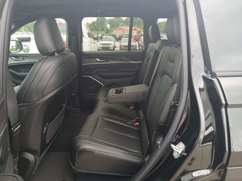 New 2026 Jeep Grand Cherokee Limited image 36