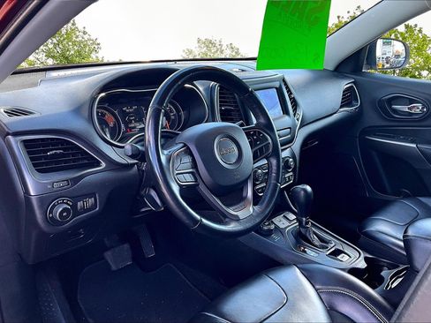 Used 2019 Jeep Cherokee Latitude Plus w/ Cold Weather Group image 14