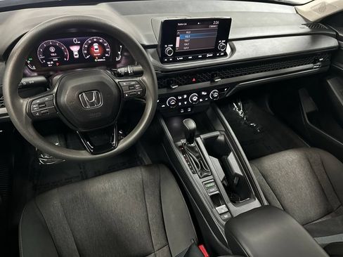 Used 2025 Honda Accord SE image 13
