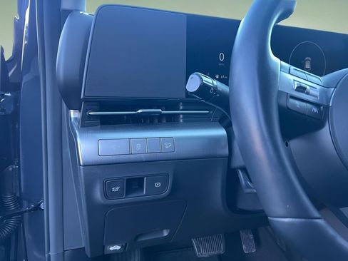 Used 2024 Hyundai Kona Limited image 12