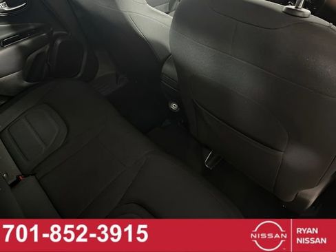 Used 2022 Jeep Renegade Latitude w/ Convenience Group image 27