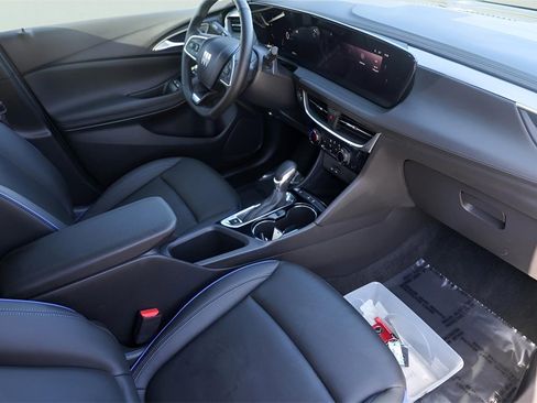 Used 2025 Buick Encore GX Sport Touring w/ Comfort Package image 33