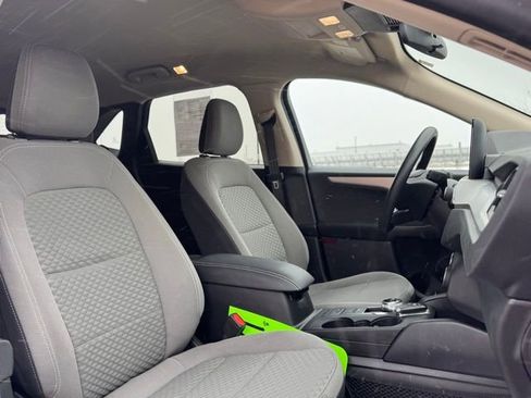 Used 2020 Ford Escape SE image 22