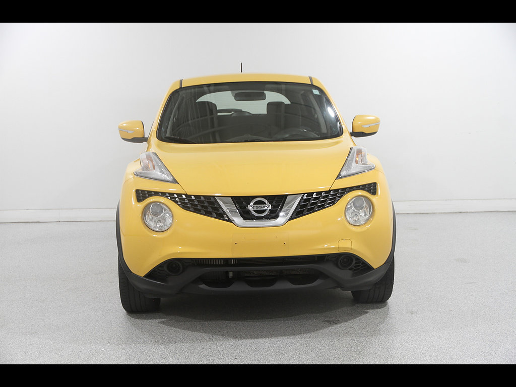 Used 2016 Nissan Juke S FWD image 2