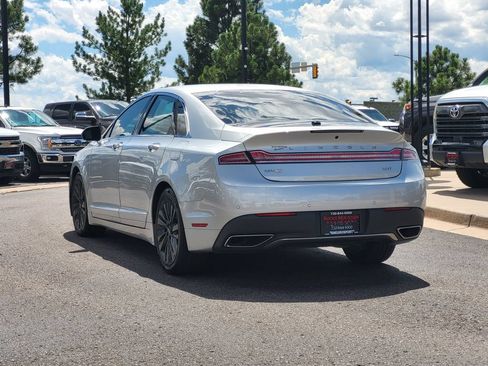 Used 2017 Lincoln MKZ Reserve FWD image 5