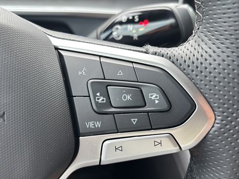 New 2026 Volkswagen Tiguan SE R-Line AWD/4WD image 24