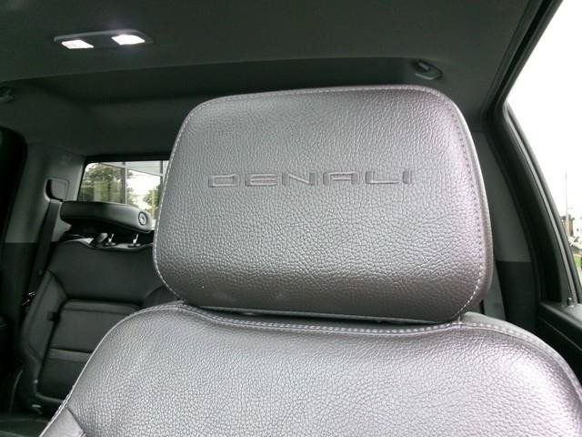 Used 2020 GMC Sierra 2500 Denali w/ Denali Ultimate Package AWD/4WD image 16
