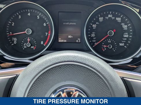 Used 2017 Volkswagen Jetta GLI FWD image 28