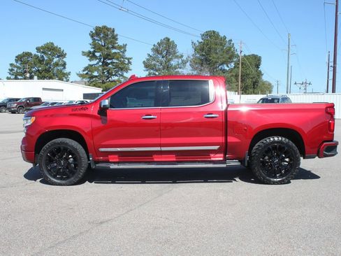 Used 2023 Chevrolet Silverado 1500 High Country w/ Technology Package image 5