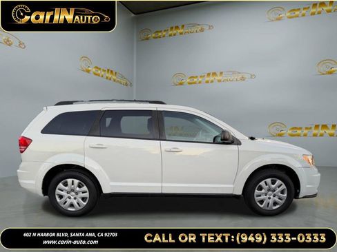 Used 2018 Dodge Journey SE w/ Popular Equipment Group image 4