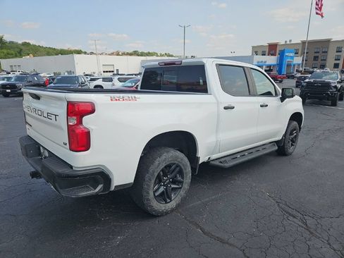 Used 2023 Chevrolet Silverado 1500 LT Trail Boss w/ LT Trail Boss Premium Package AWD/4WD image 8