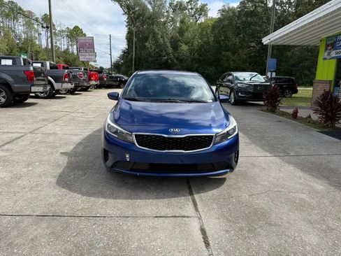 Used 2017 Kia Forte LX w/ LX Popular Package FWD image 2