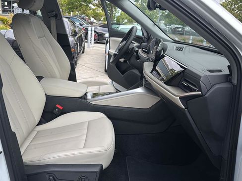 Used 2025 Audi Q5 Premium w/ Convenience Package AWD/4WD image 12
