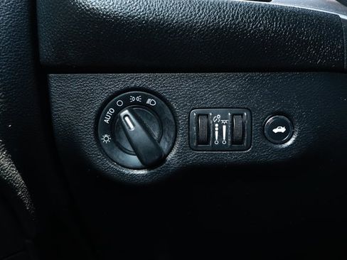 Used 2021 Dodge Challenger SXT RWD image 15